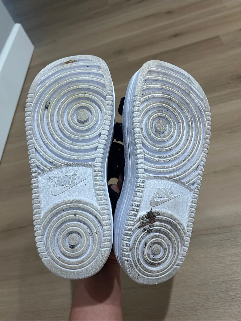 Nike Black and White Women’s Sport Sandals